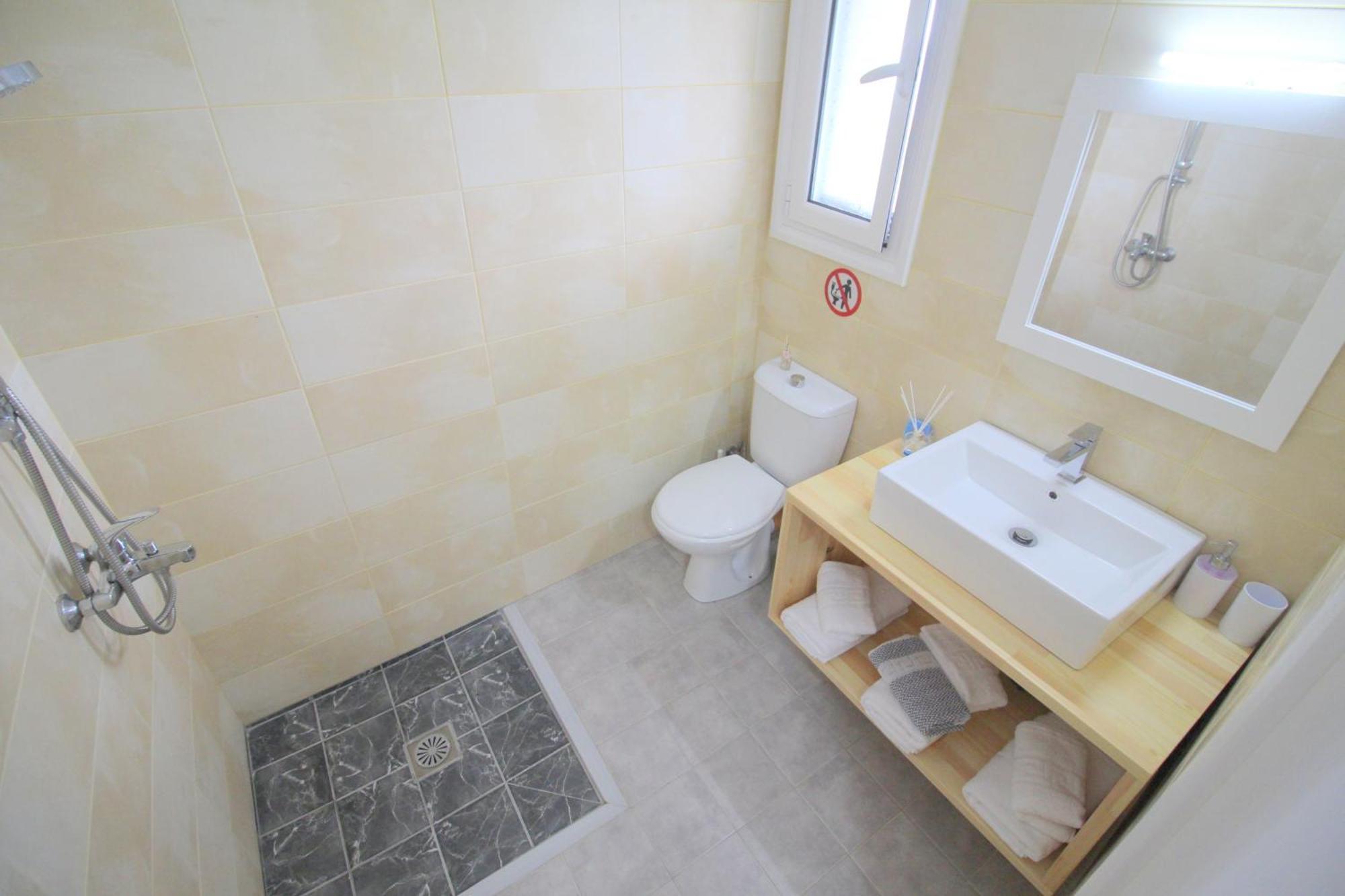 Nefeli'S Apartment Himare Esterno foto