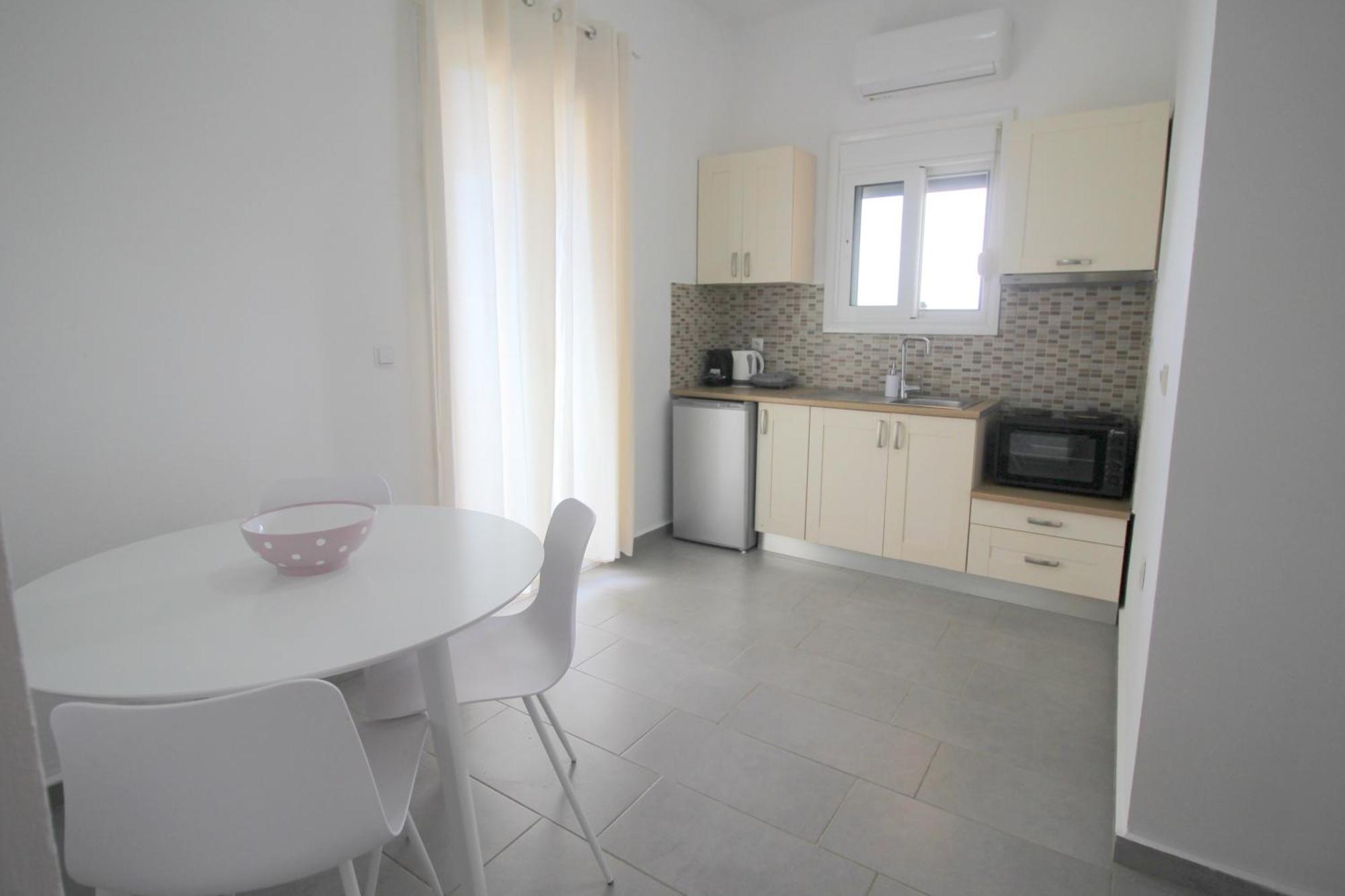 Nefeli'S Apartment Himare Esterno foto