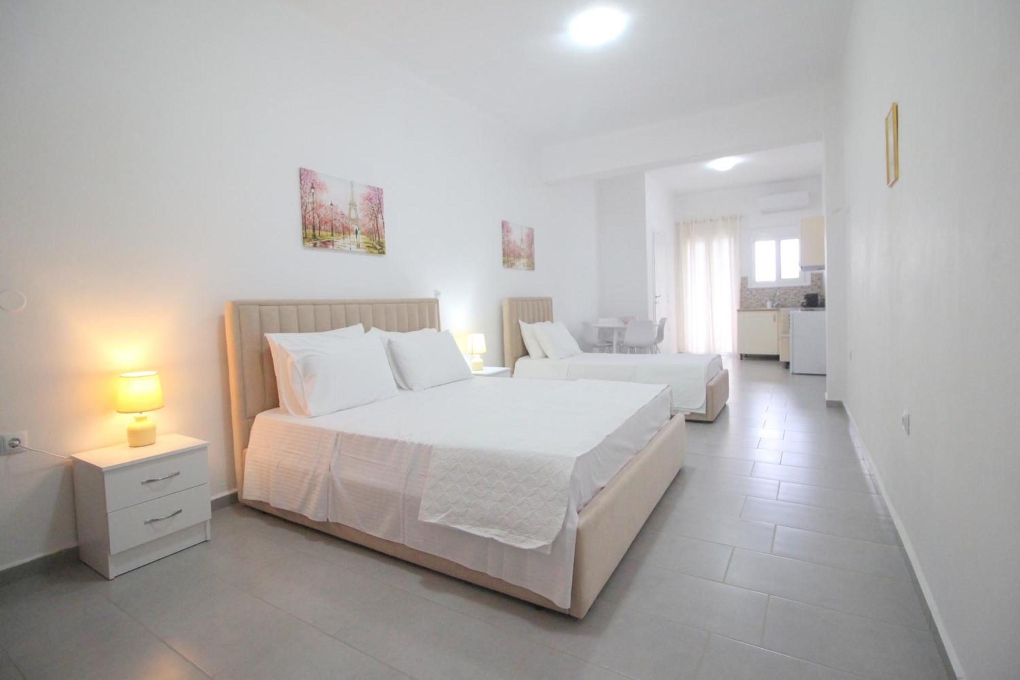 Nefeli'S Apartment Himare Esterno foto